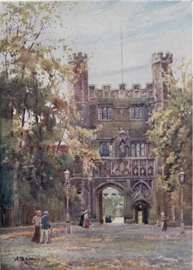 THE GATEWAY OF TRINITY COLLEGE

The Great Entrance Gate, constructed about 1518-35. The panels over the
arch commemorate King Edward the Third and his six sons. The Master’s
lodge is seen in the distance through the gateway.